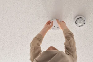 The Importance of Having a Smoke Detector Hardwired by a Professional Electrician